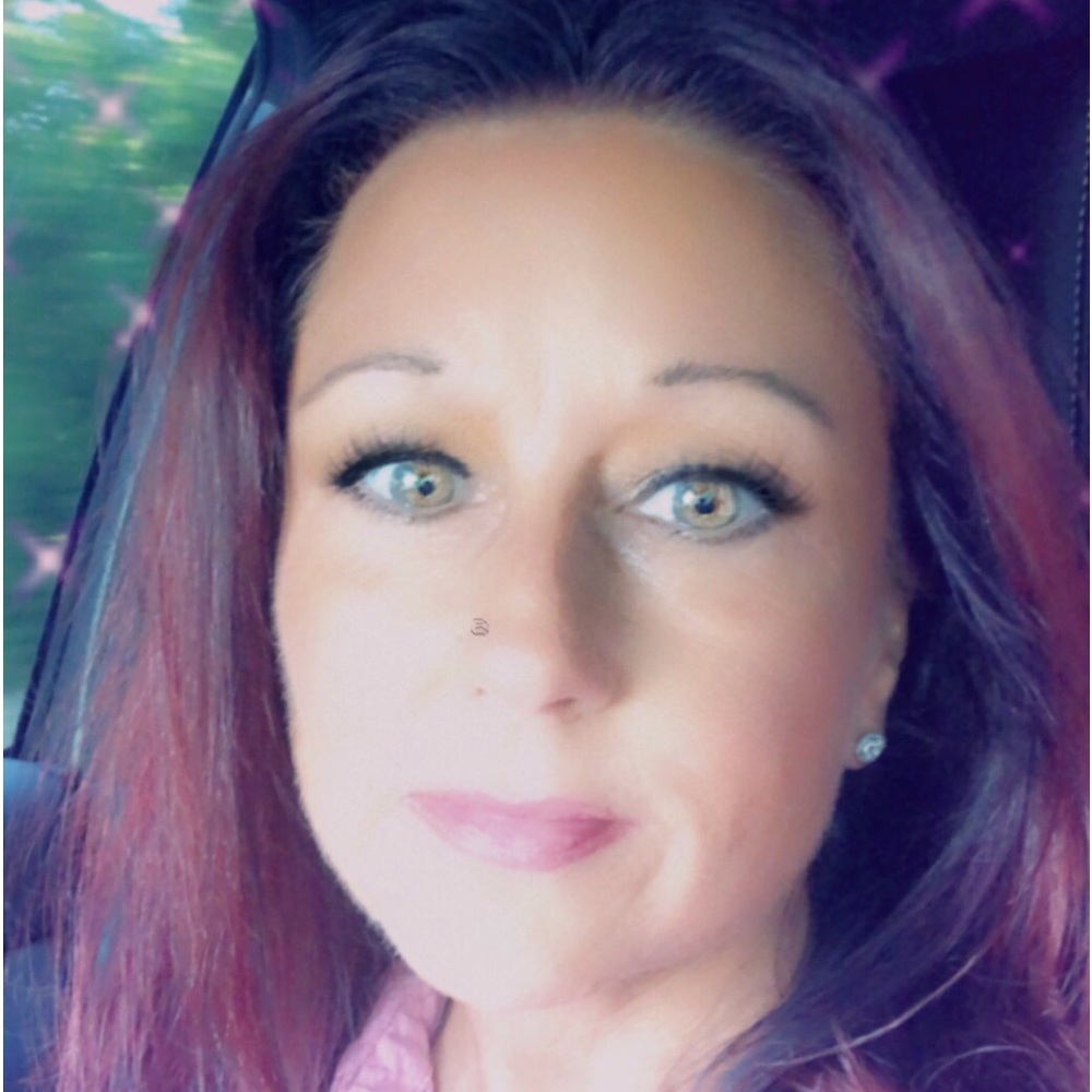 Meet your Posher, Stacy
